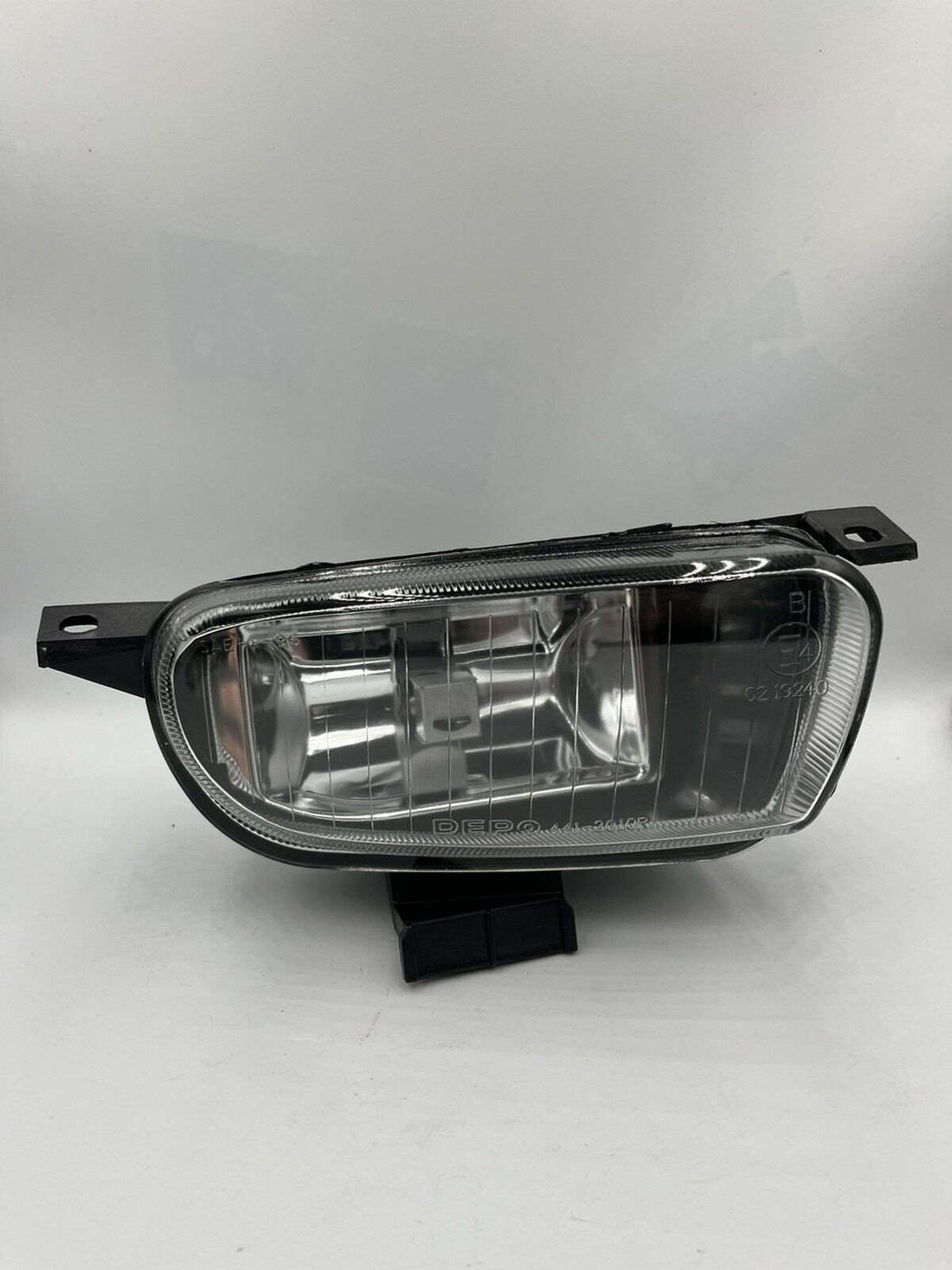 Front Fog Lamp Offside Right VW T4 1996–2003 - 5875996 - Poptop World 
