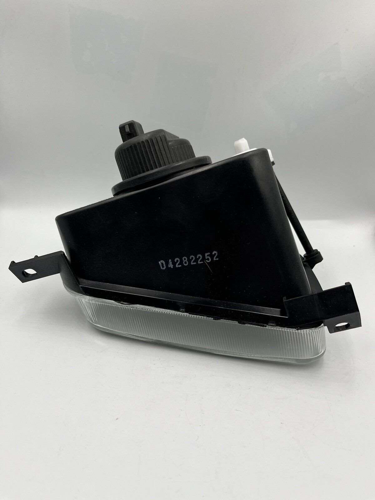 Front Fog Lamp Offside Right VW T4 1996–2003 - 5875996 - Poptop World 