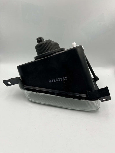 Front Fog Lamp Offside Right VW T4 1996–2003 - 5875996 - Poptop World 