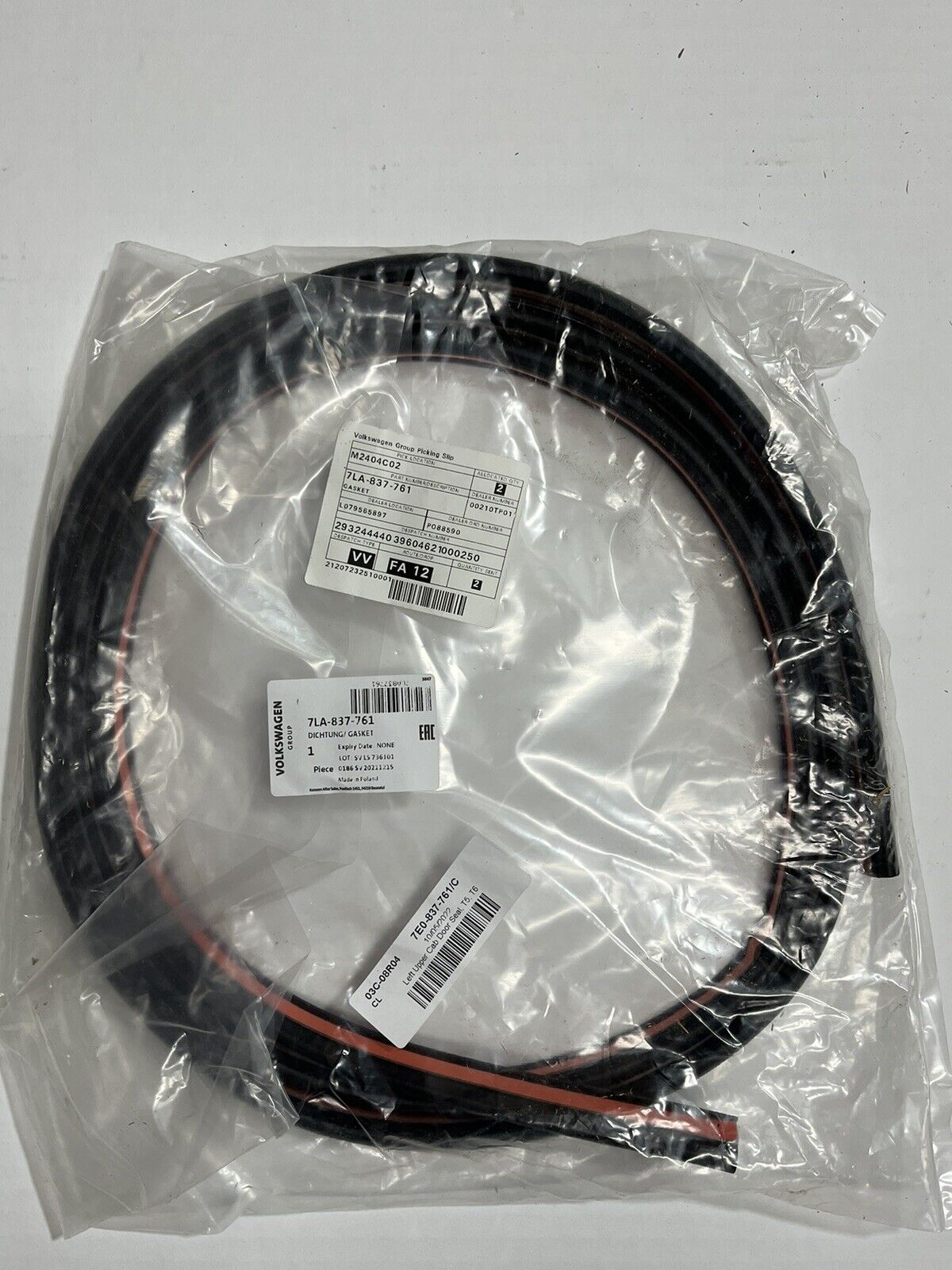 VW TRANSPORTER T5 FRONT LEFT UPPER SMALL CAB DOOR GASKET Seal 7E0837761G - Poptop World 